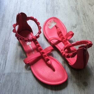Hot pink studded sandals 💕